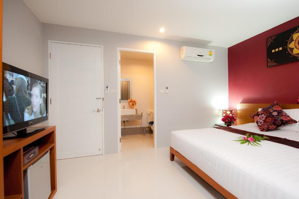 Rama Kata Beach Hotel Экстерьер фото