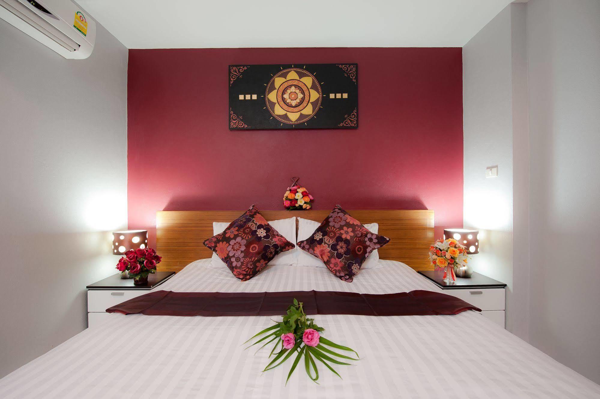 Rama Kata Beach Hotel Экстерьер фото
