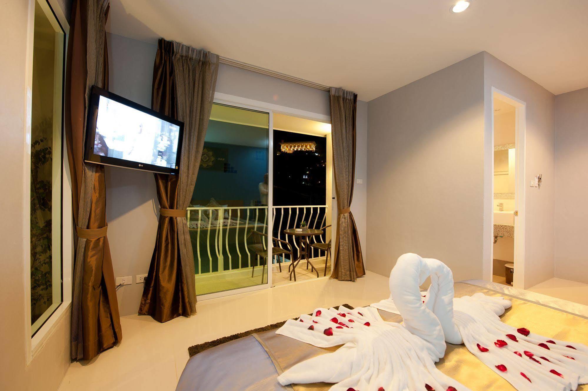 Rama Kata Beach Hotel Экстерьер фото