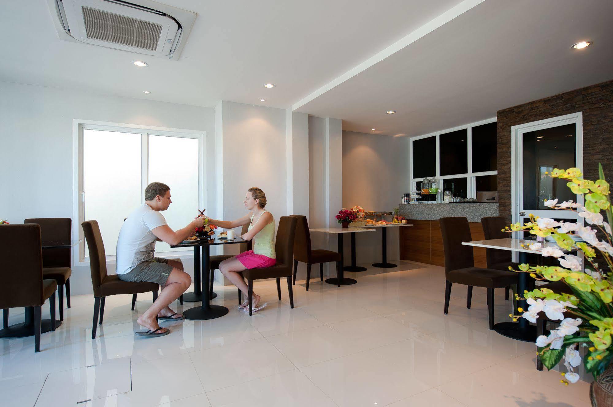 Rama Kata Beach Hotel Экстерьер фото