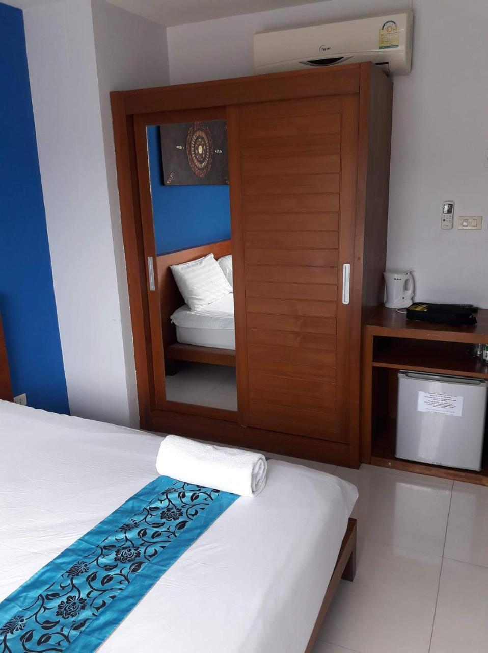 Rama Kata Beach Hotel Экстерьер фото